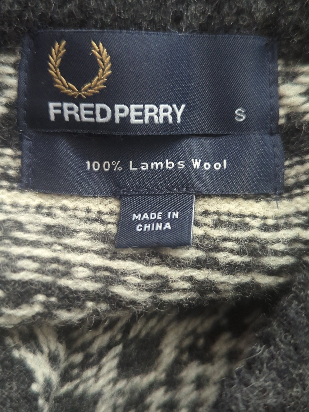 Vintage FRED PERRY Lambswool Charcoal and Cream Fair Isle Crewneck Sweater - Picture 8 of 13